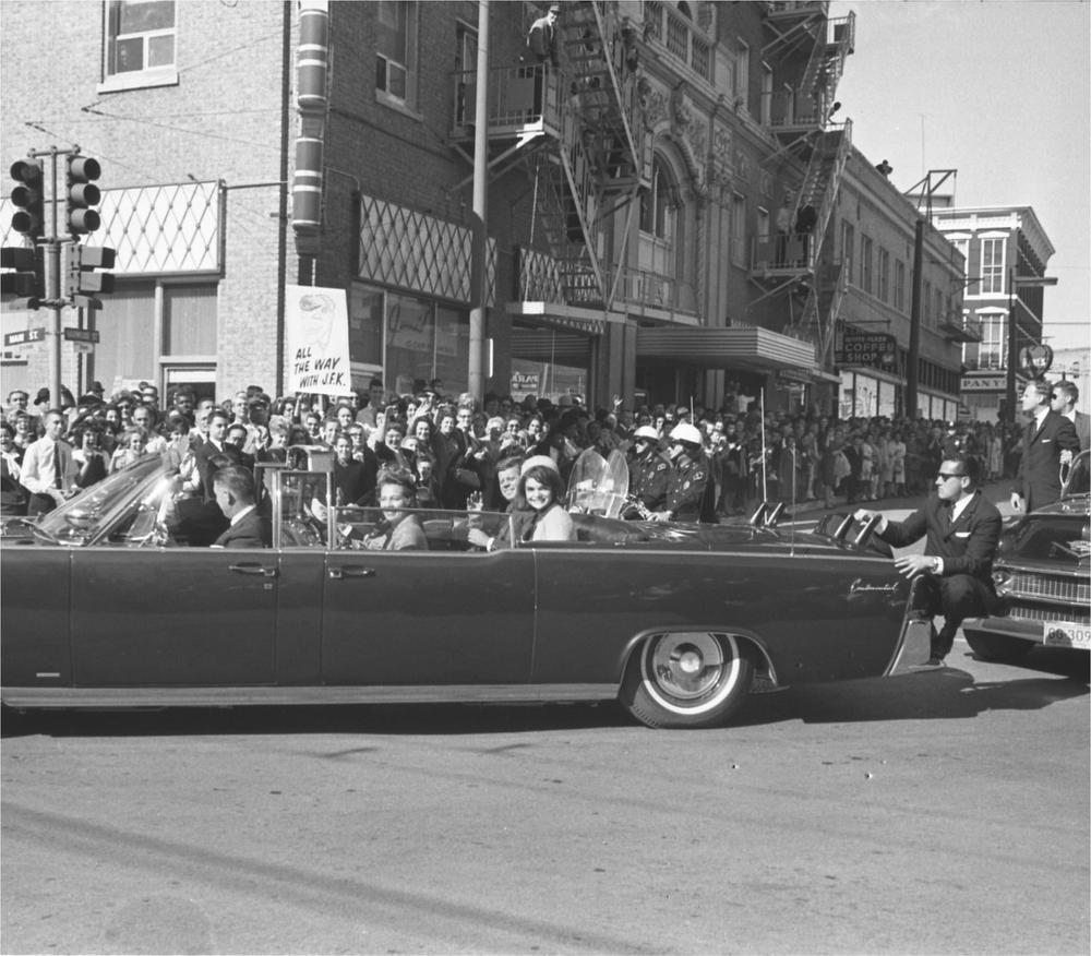 1220pm Friday 22nd November The motorcade on Main Street Dallas Agent Clint - photo 1