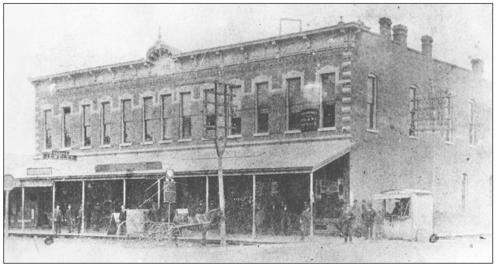 The Chilcote Building 100106 North Hastings Avenue was built in 1881 at a - photo 10