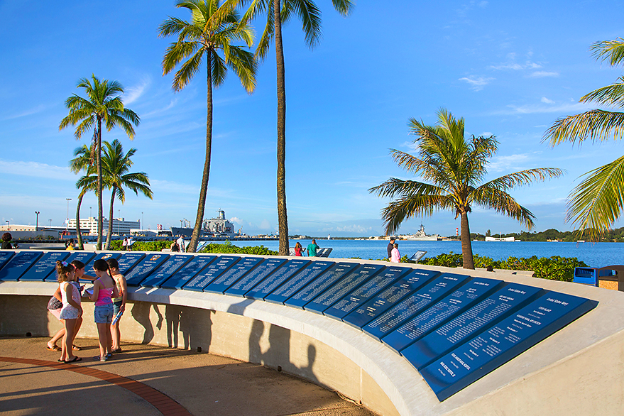 Pearl Harbor DOUGLAS PEEBLESALAMY Honolulu Top Sights Diamond Head A - photo 9