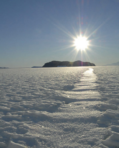 During an Antarctic summer the sun circles above the horizon but never sets - photo 2