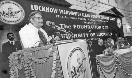 Being honoured by Lucknow University in 2009 With Sonia Gandhi and Rajan - photo 14