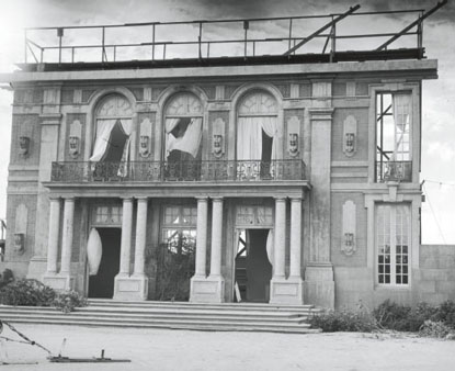 A forlorn faade on the distant outskirts of New York Street in the 1930s - photo 2