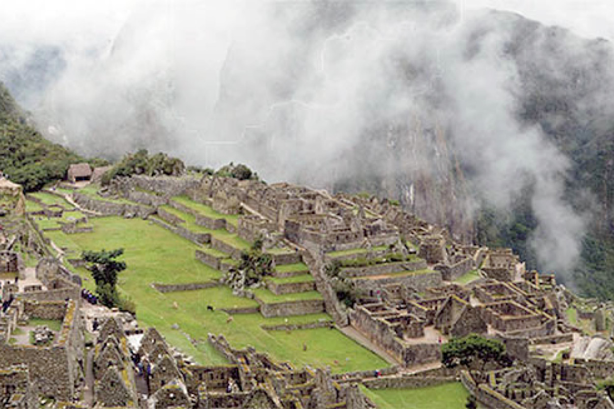 Top Attraction 4 Machu Picchu This ancient city lay hidden under jungle for - photo 9