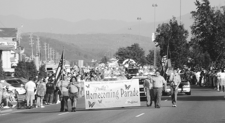 2 3 The Dolly Parade 4 A fleeting glimpse of Dolly on her float This book - photo 2