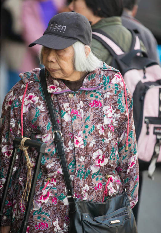 Chinatown Pretty Fashion and Wisdom From Chinatowns Most Stylish Seniors - photo 8