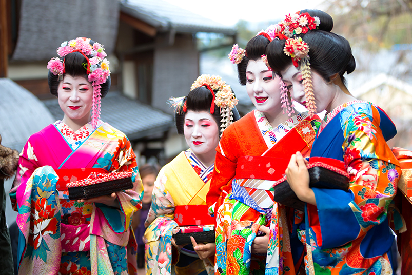 PATRICK FOTOSHUTTERSTOCK Kyoto Osaka Top Sights Fushimi Inari-Taisha With - photo 7