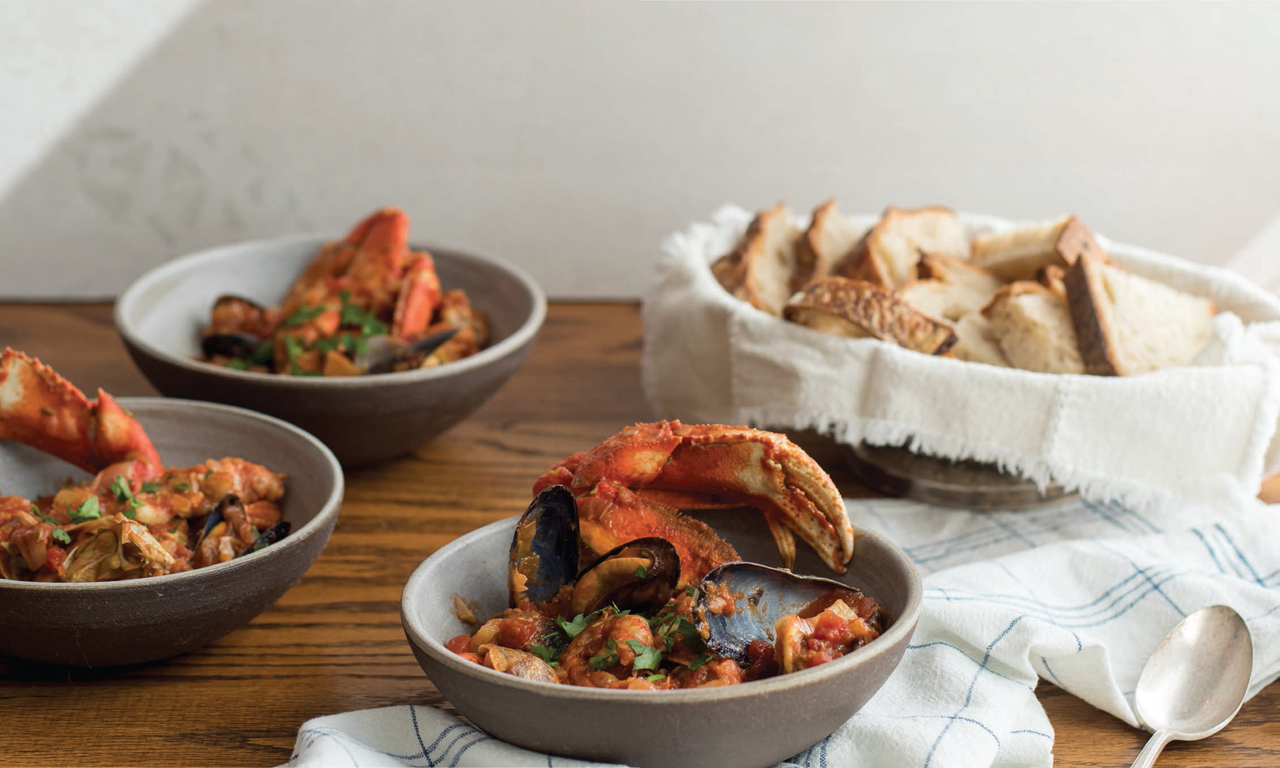 The Pacific Northwest Seafood Cookbook - image 2