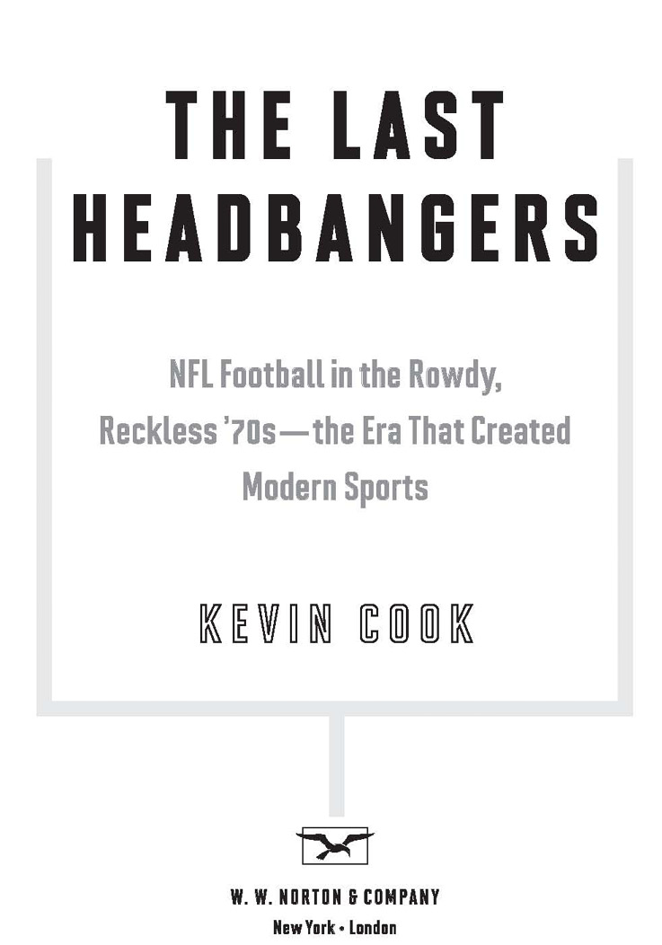 Contents This book isnt meant to glorify the uglier aspects of NFL football - photo 2