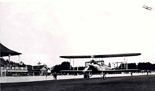 Cliff Postle 19132004 Bert Hinkler Lands at Eagle Farm Racecourse in His Avro - photo 4