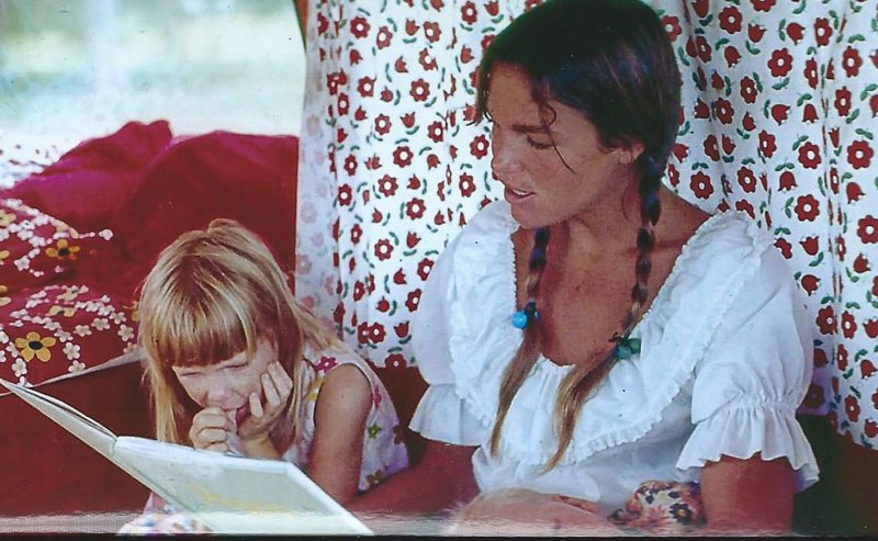 Mom reading to me in the van on Kauai Chapter One Swimming Mom me - photo 3