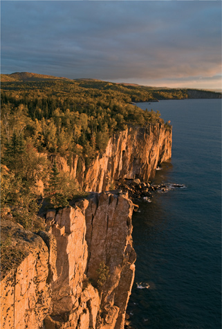 Palisade Head overlooking Lake Superior Sioux quartzite on the southwestern - photo 1