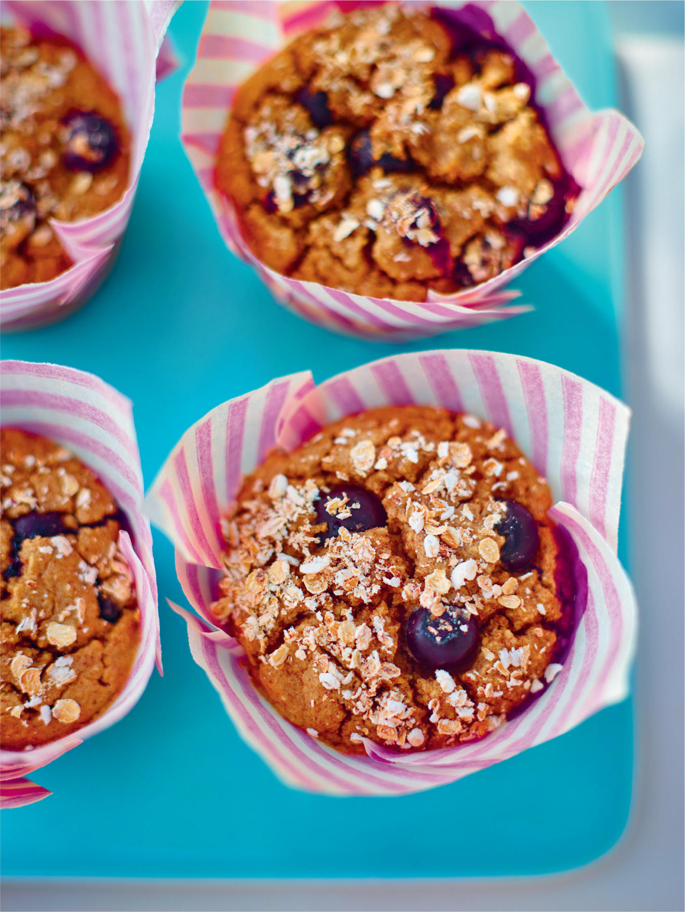 Blueberry and Cinnamon Breakfast Oaty Muffins I have lots of people asking me - photo 4