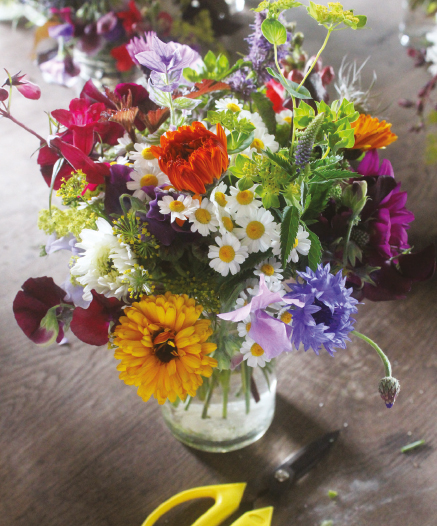 Jam-jar posies can be stunning in a wedding scheme This book is designed to be - photo 7