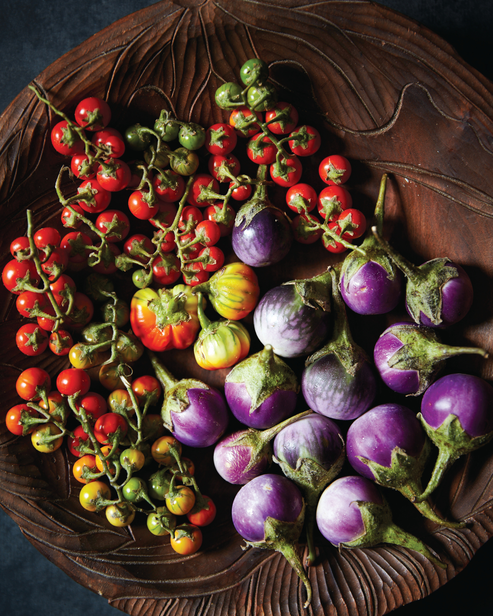 Contents Heirloom tomatoes are prized in small-scale farming for their - photo 3