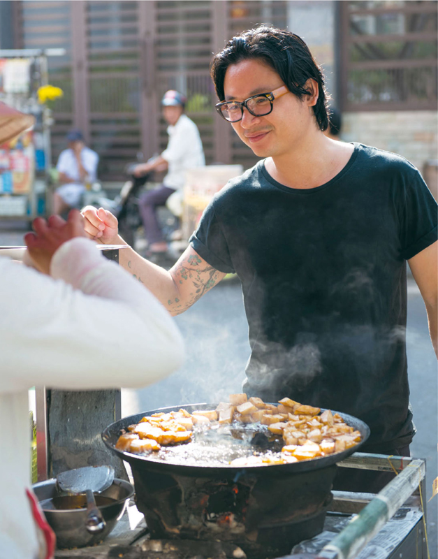 W hether eating fiery som tum on a bustling Bangkok street slurping ph in - photo 3