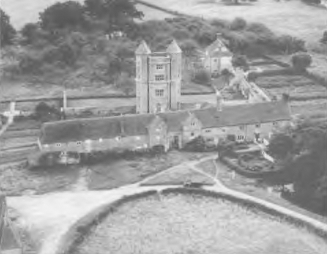 6 Sissinghurst Castle from the air in 1932 7 Vita and Harold at Smoke Tree - photo 8