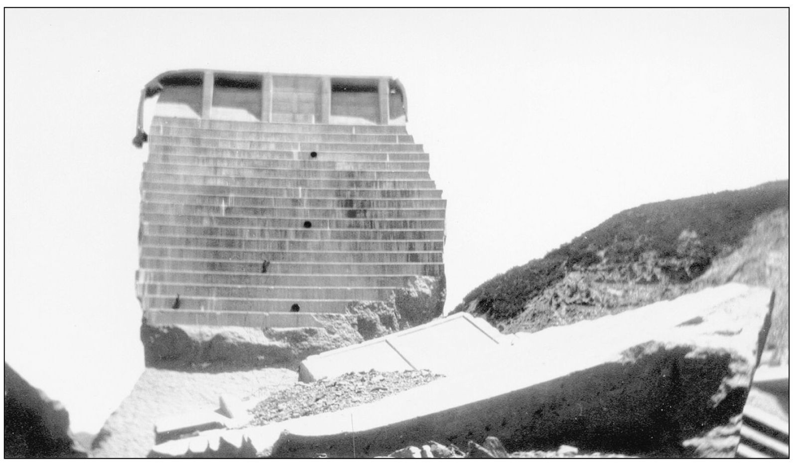 AFTER THE COLLAPSE The St Francis Dam was a massive concave-faced concrete - photo 5