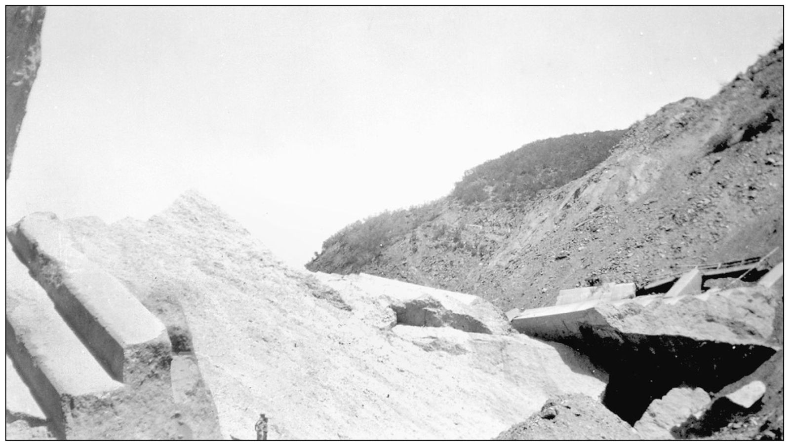 A ONE-YEAR SUPPLY OF WATER FOR L A The dam was built on a site chosen by - photo 10