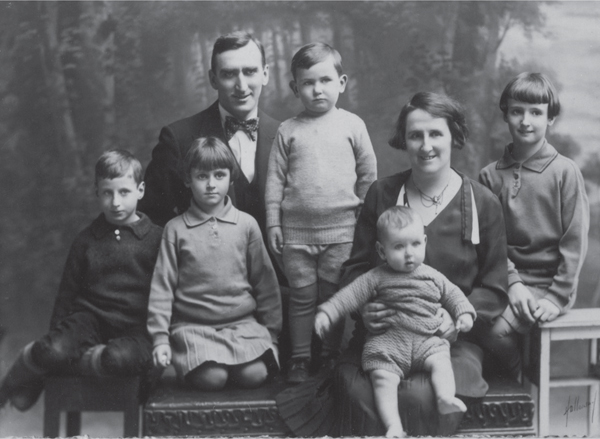 Family portrait circa 1931 Front Brian Helen Nix Jr Rear Nix Wadden - photo 6