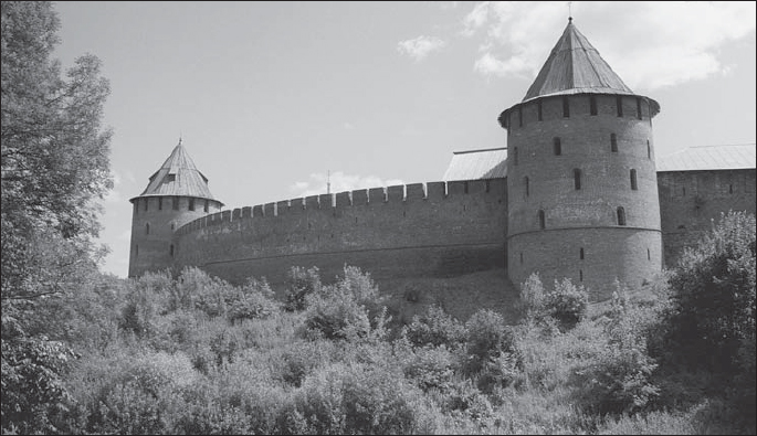 The Fyodorovskaya and Mitropolichya Towers of the kremlin of Novgorod the - photo 2