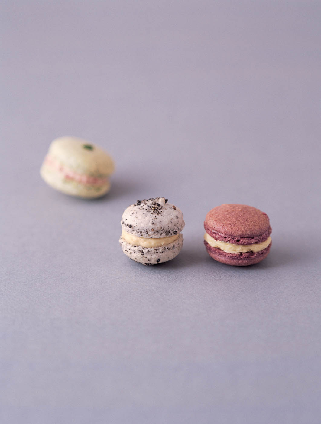 i macarons By Hisako Ogita Photographs by Yasuo Nagumo and David Barich - photo 1