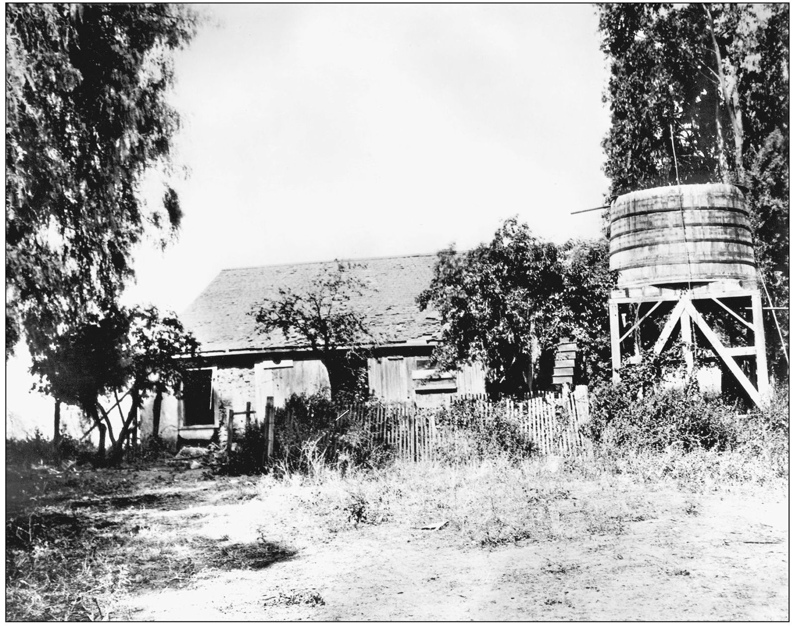 ANTONIO ROCHES ADOBE 1900 This crumbling adobe house was one of several on - photo 6