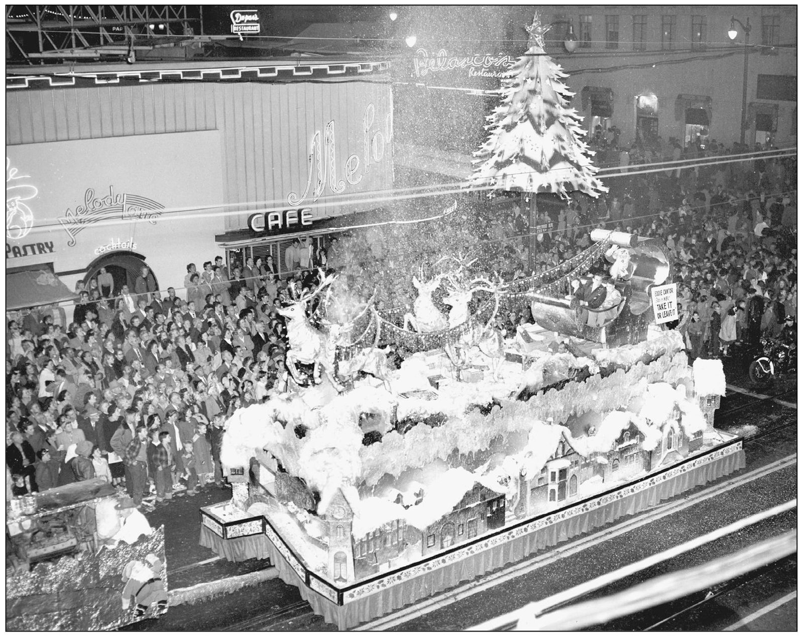 SANTA CLAUS LANE PARADE 1949 A Christmas tradition this parade was - photo 5