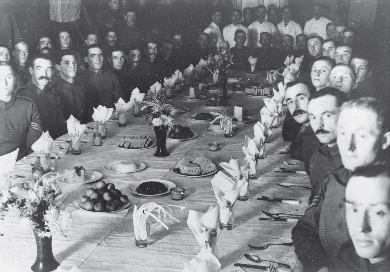 Farewell dinner in the sergeants mess Funeral of Von Richthofen the Red - photo 14