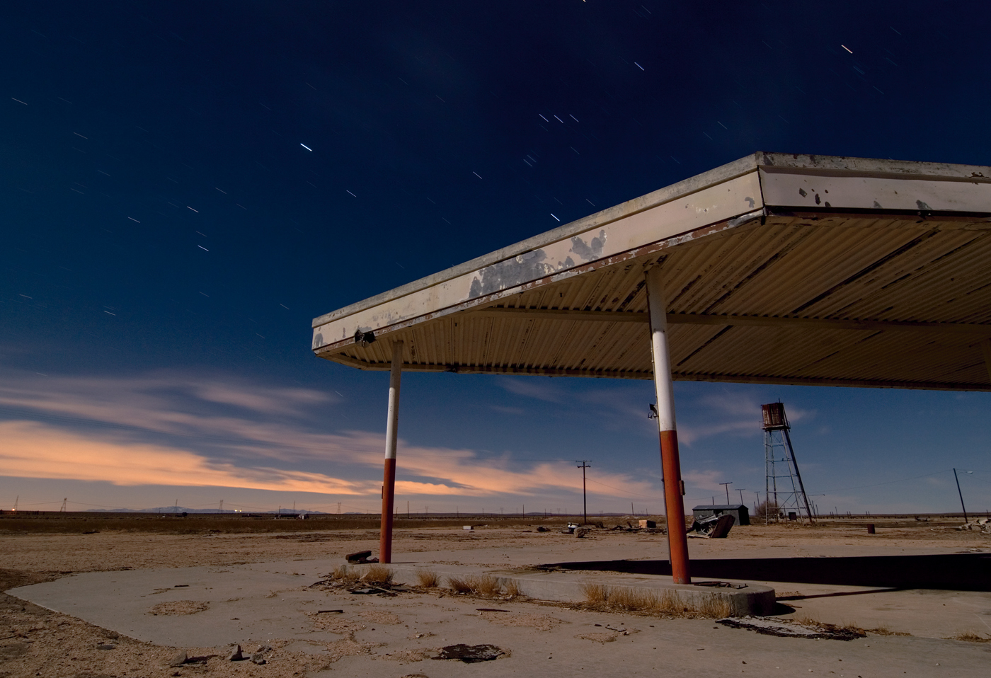 Sodium Clouds 2007 The pump island at the forgotten Lockhart Ranch general - photo 2