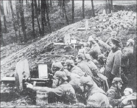 What the Germans did not want to experience again a machine-gun platoon on the - photo 2