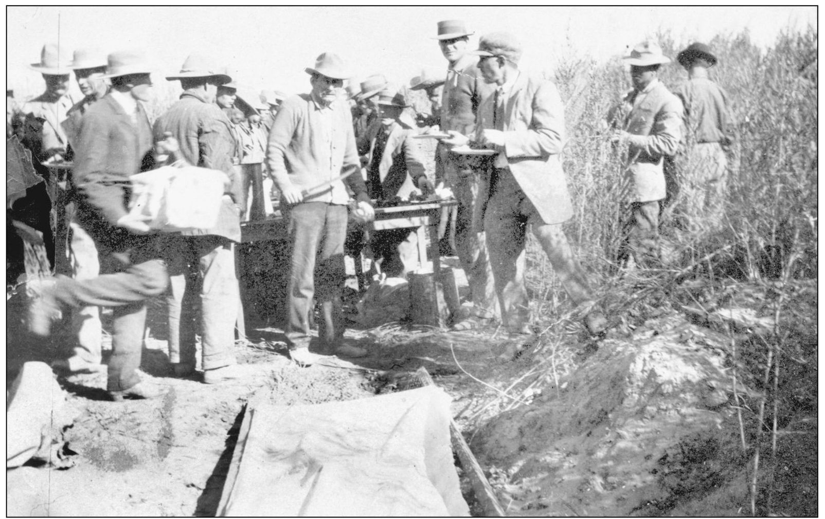 In 1907 a barbecue was held on the Blythe ranch the headquarters for George - photo 10