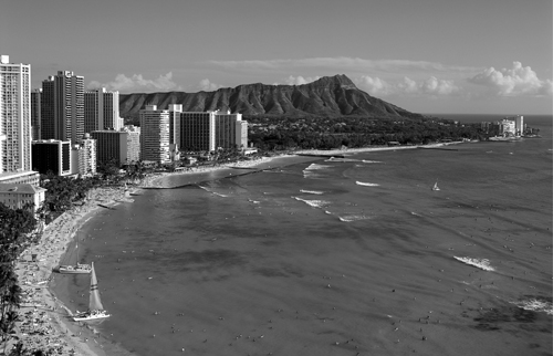 Figure 11 View over Waikiki to Diamond Head crater Courtesy Ullstein - photo 3