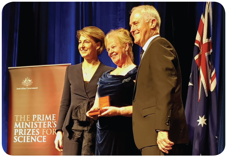 Jenny Graves receiving the Australian Prime Ministers Prize for Science in 2017 - photo 3