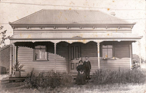 Sarah Marlow and Albert outside their new home 1912 1914 T HE MARLOW - photo 11