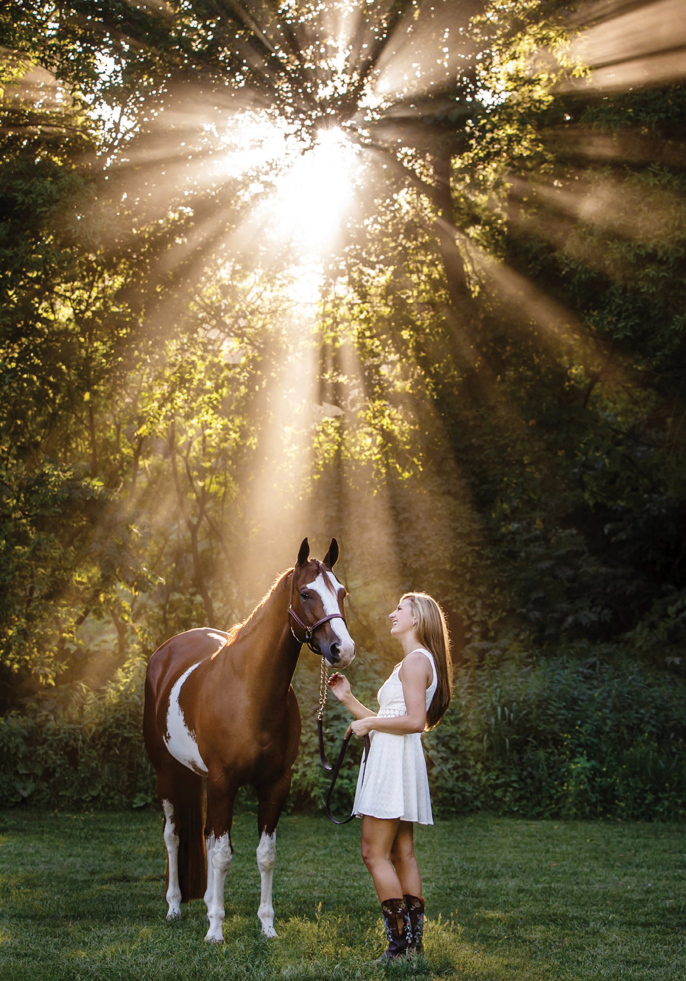 ANYA AND MR WONDERFUL I was photographing Anya with her Friesian horse Mr - photo 11