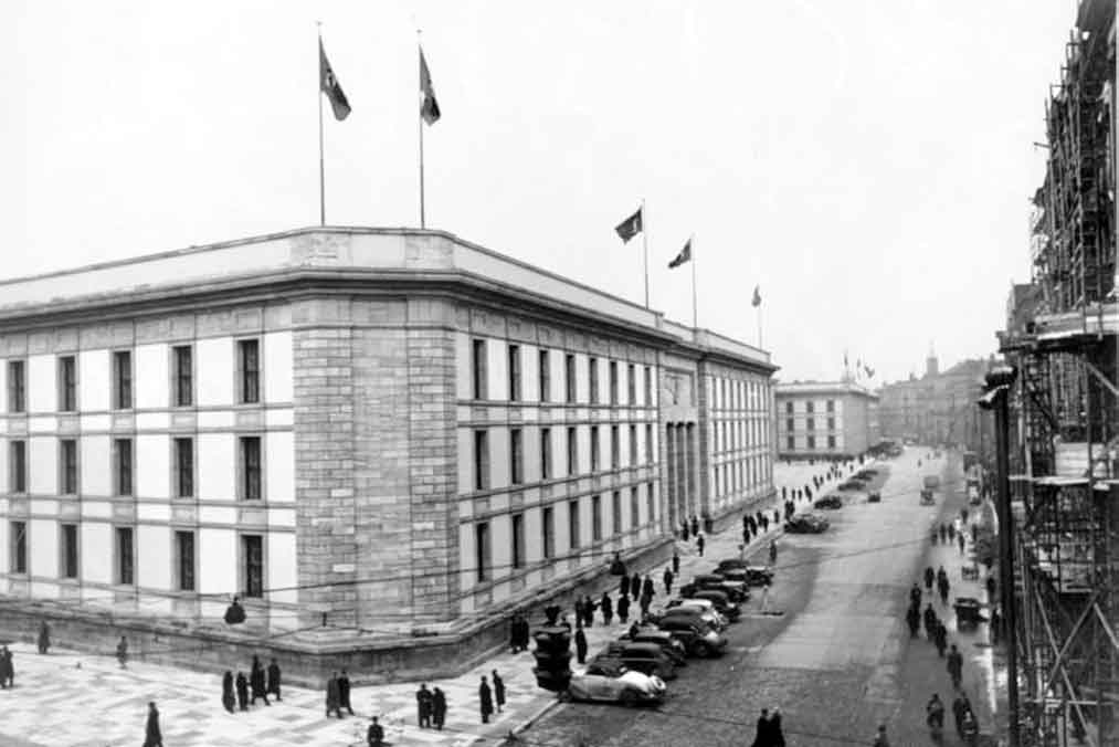 The New Reich Chancellery with its grand interior designed by Albert Speer - photo 3