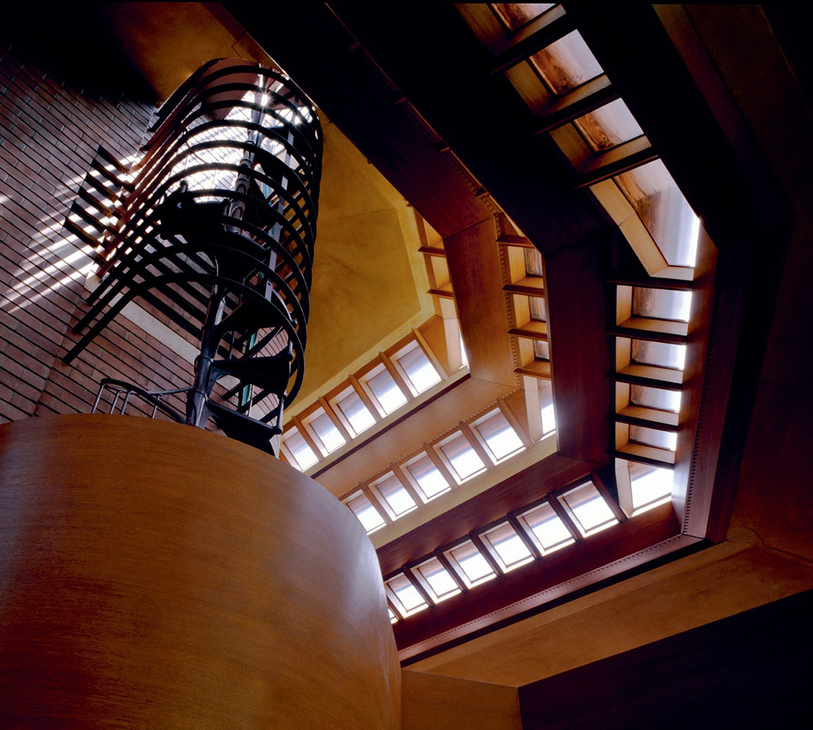 Frank Lloyd Wright Wingspread 1937 Wisconsin spiral stair climbing the - photo 2