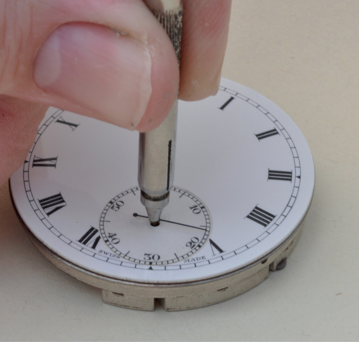 Maintaining and repairing mechanical watches a practical guide - image 1