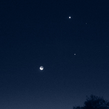 Venus and Jupiter were near each other in the western sky on 18 July 2015 when - photo 3