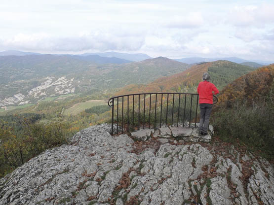 The tiny lookout on Monte Penna Walk 16 Visiting Tuscany on foot is akin to - photo 9