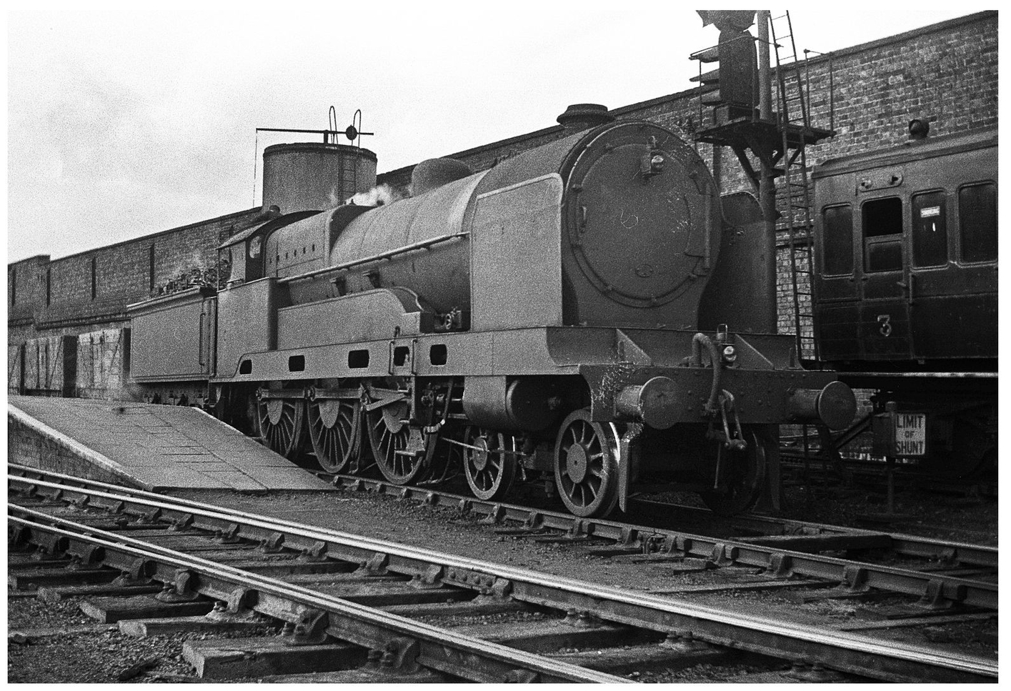 LNWR Bowen Cooke designed rebuilt with G9 S type boiler Claughton class 5XP - photo 8