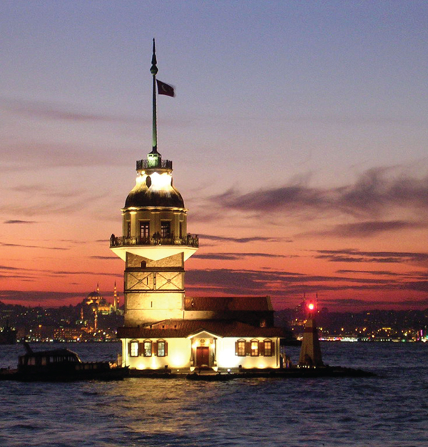 Maidens Tower Turkey A BRIEF HISTORY OF LIGHTHOUSES The building of - photo 4