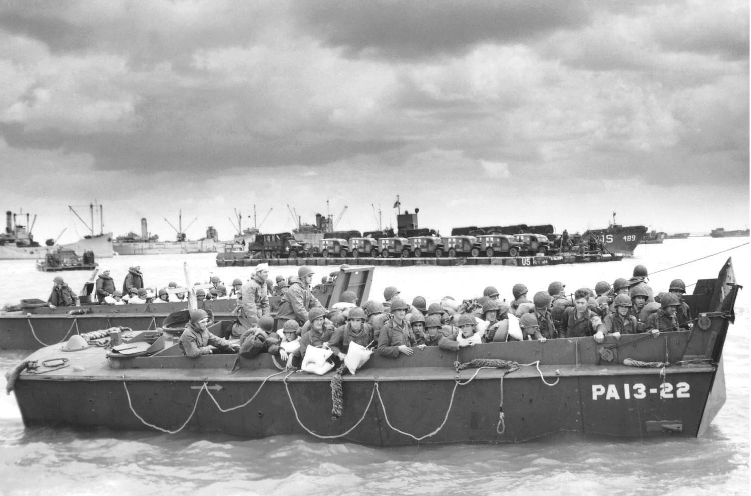 THE BOAT THAT WON THE WAR An Illustrated History of the Higgins LCVP - photo 2