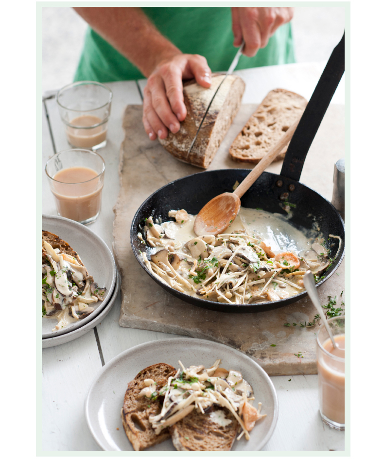 CREAMY GARLIC MUSHROOMS This is one of my favourite breakfasts in the whole - photo 6