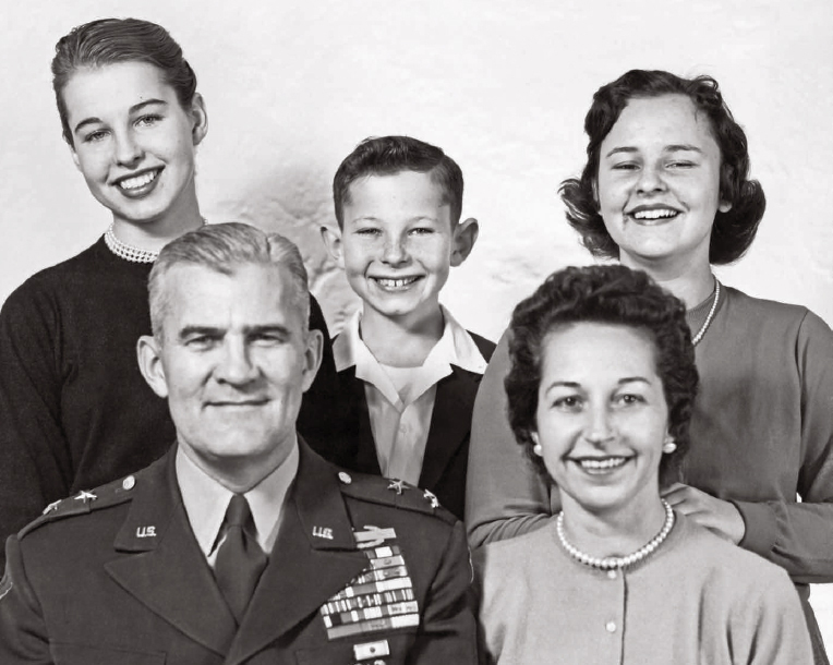 Army brats me Bill Donna Daddy and Mother My debutante year The Quinn - photo 4