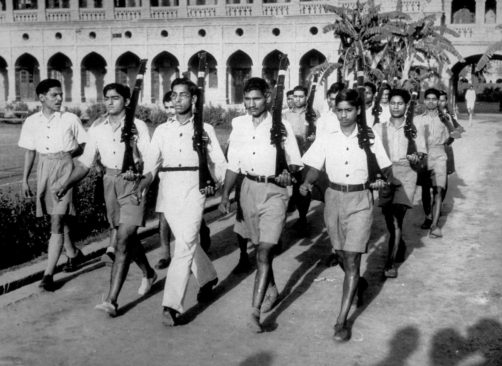 5 Marching to war Indian students in Lahore c 1940 6 Preparing for - photo 10