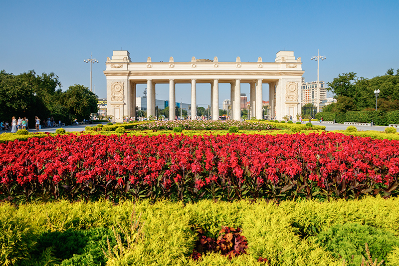 Gorky Park JURIAAN WOSSINK SHUTTERSTOCK Moscow St Petersburg Top Sights - photo 11