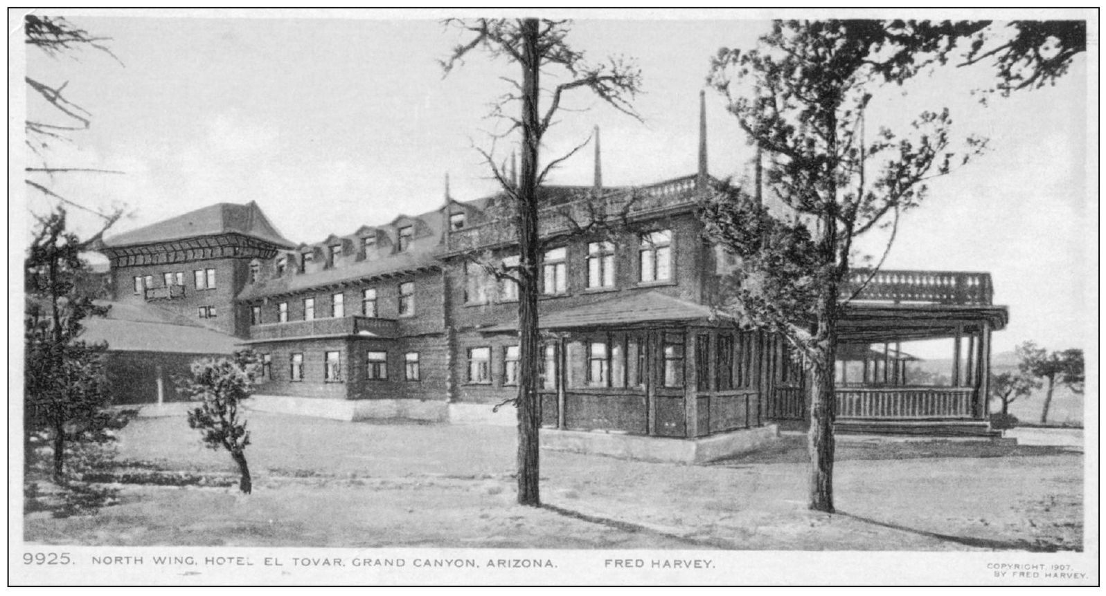 This view of the north wing of El Tovar Hotel shows the roof garden on the - photo 6