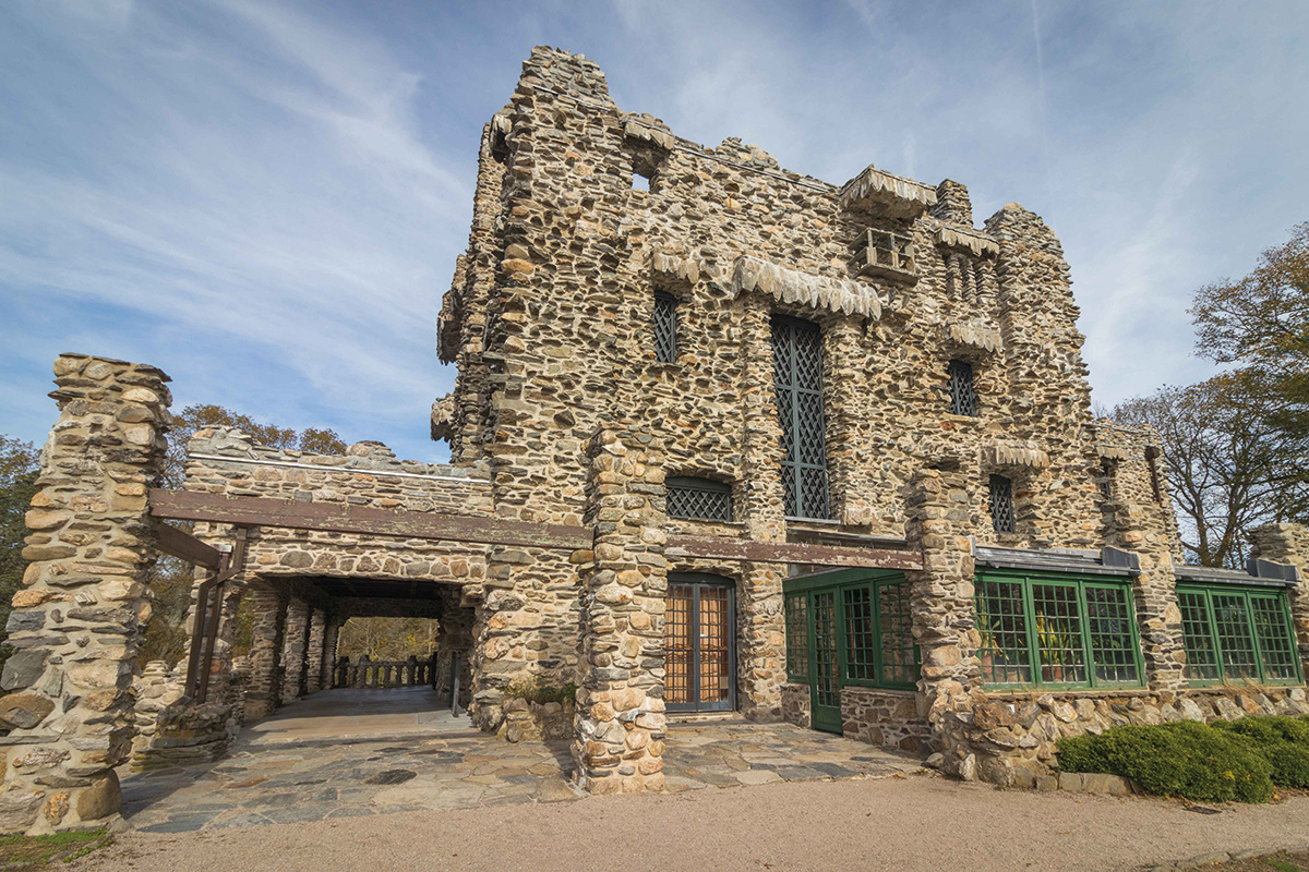 GILLETTE CASTLE Michael King iStockphotocom 67 River Road East Haddam - photo 3