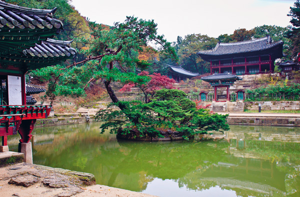 SJ KIM GETTY IMAGES Hiking around Jeju-do The frequently dramatic - photo 6